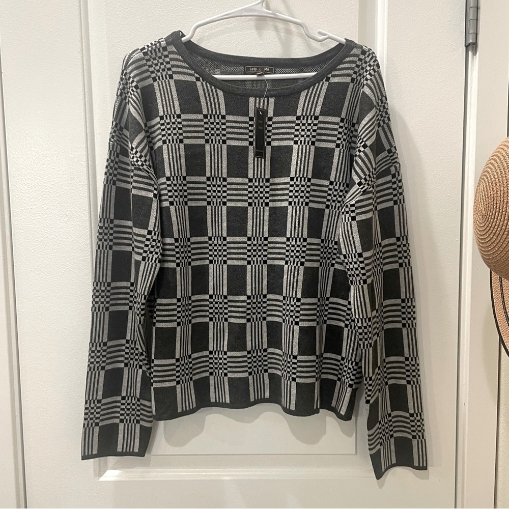 NEW…LETY & ME Geo Pattern Sweater - Picture 3 of 5